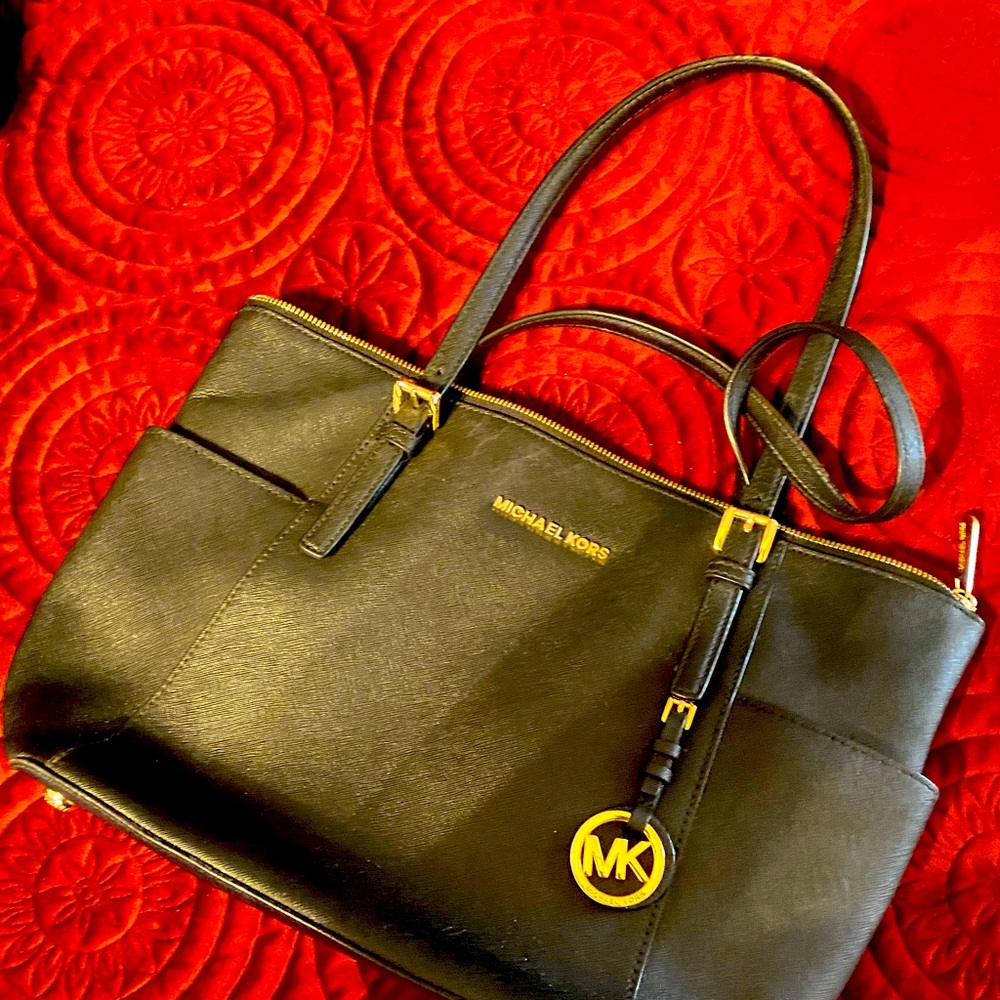 Michael Kors bag; like new condition